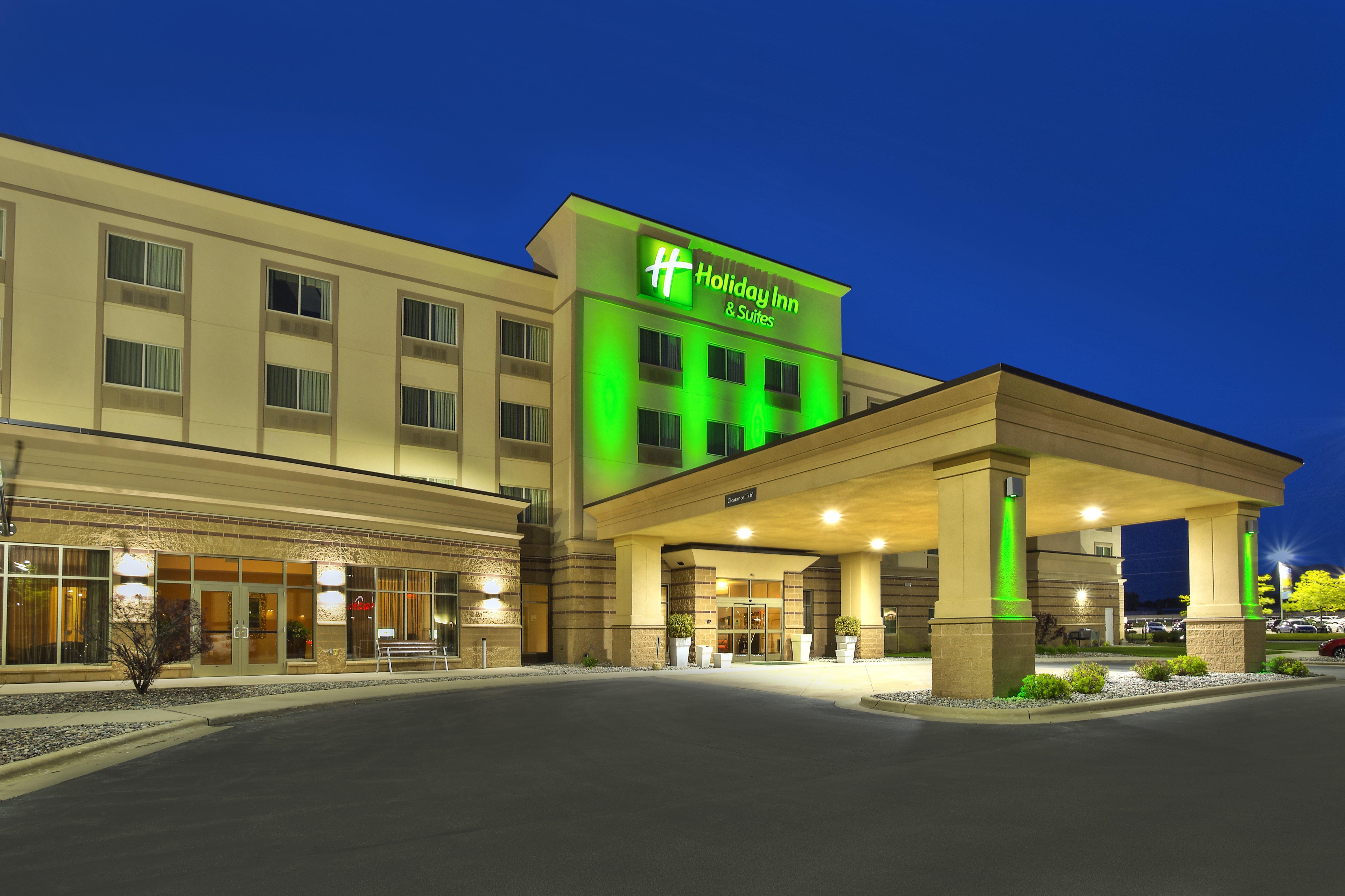 Holiday Inn & Suites Green Bay Stadium By Ihg Exterior photo