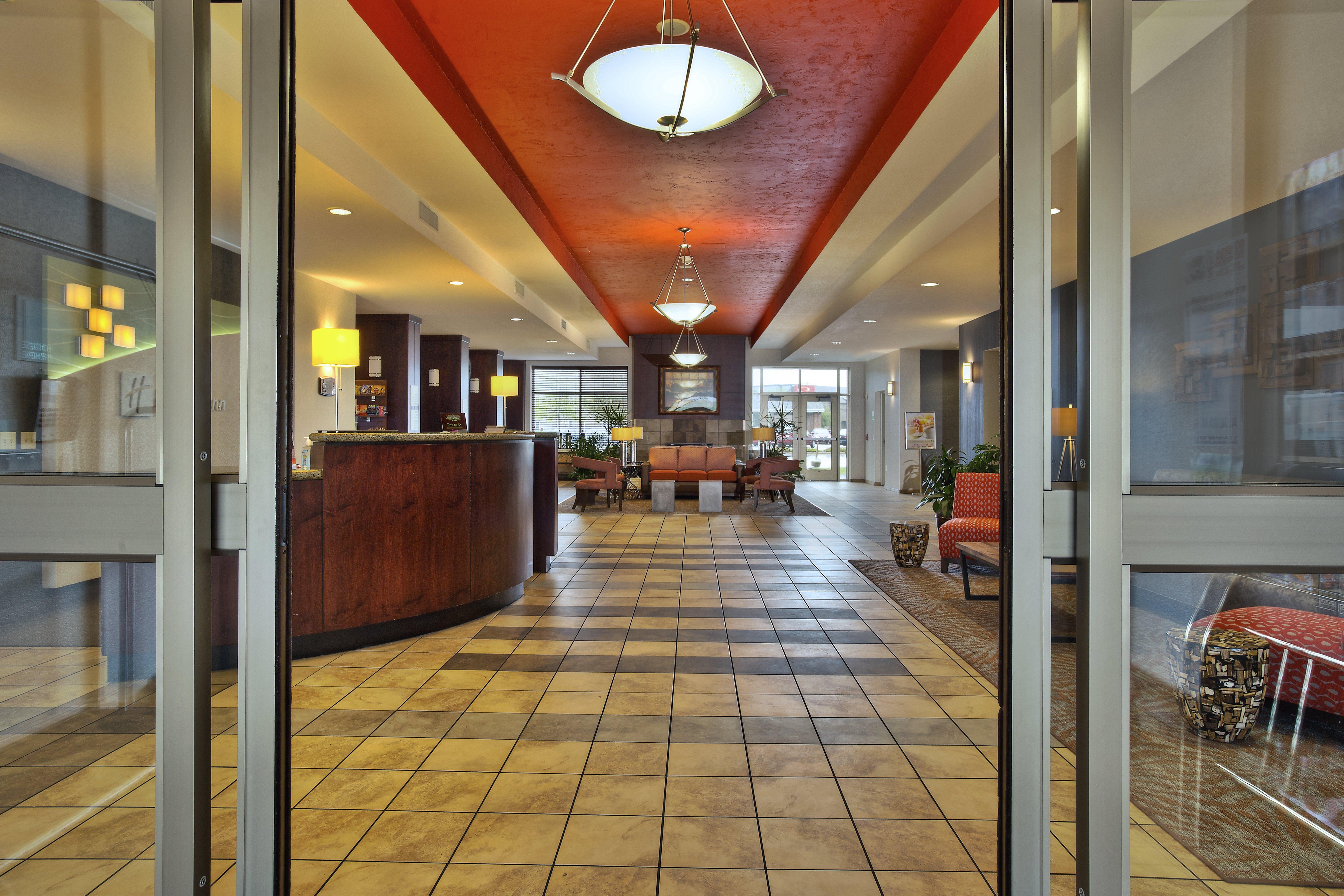 Holiday Inn & Suites Green Bay Stadium By Ihg Exterior photo