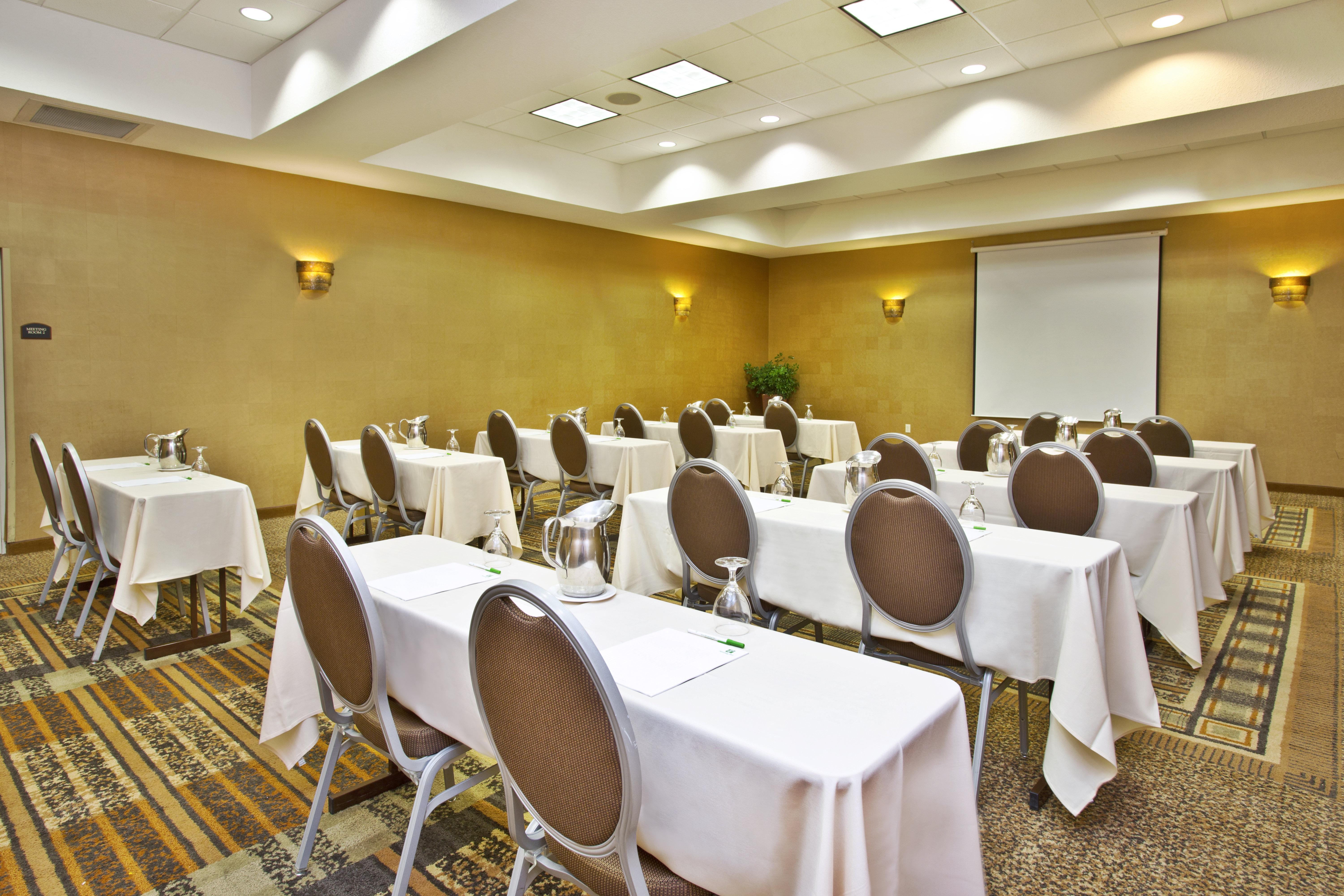 Holiday Inn & Suites Green Bay Stadium By Ihg Exterior photo