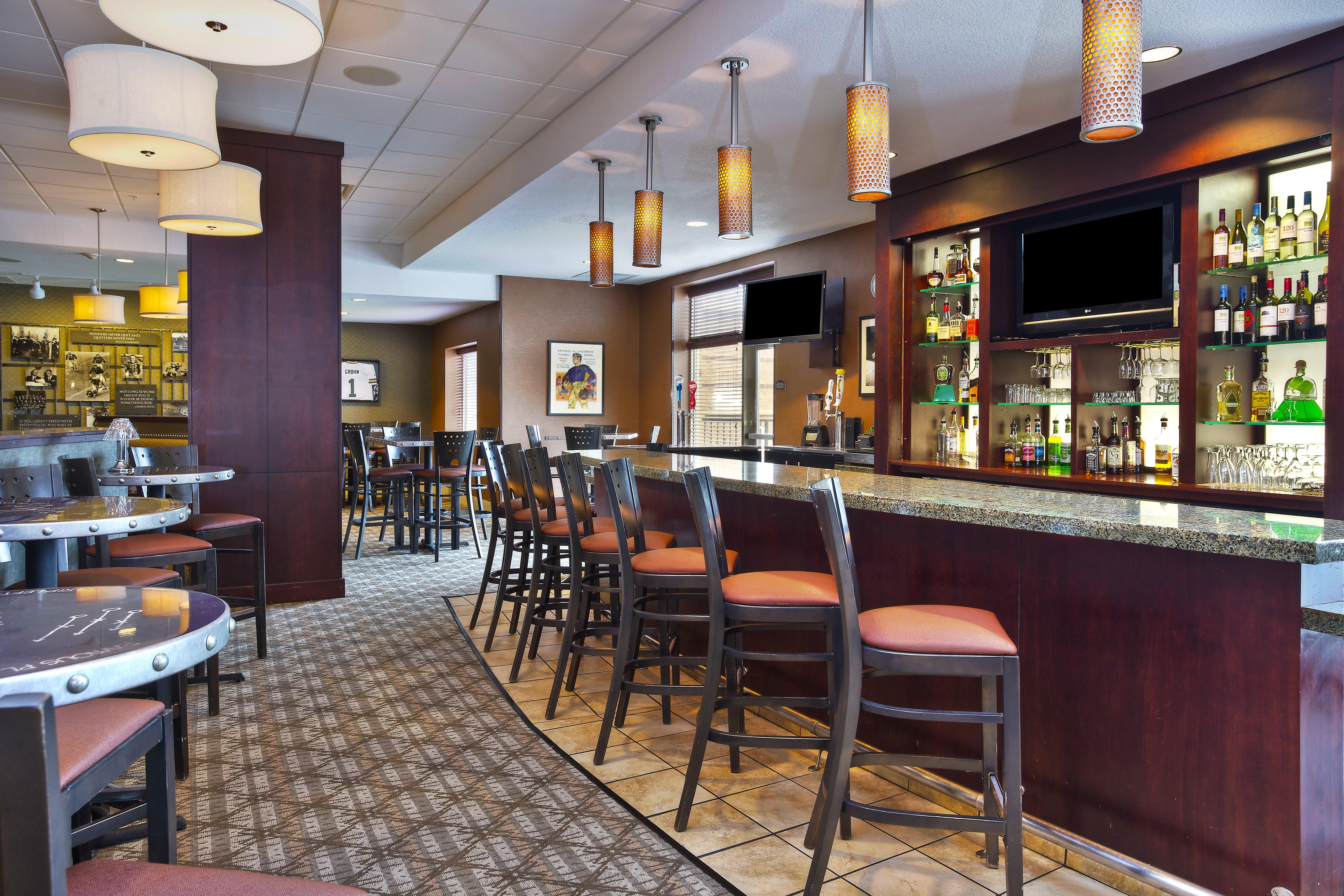 Holiday Inn & Suites Green Bay Stadium By Ihg Exterior photo