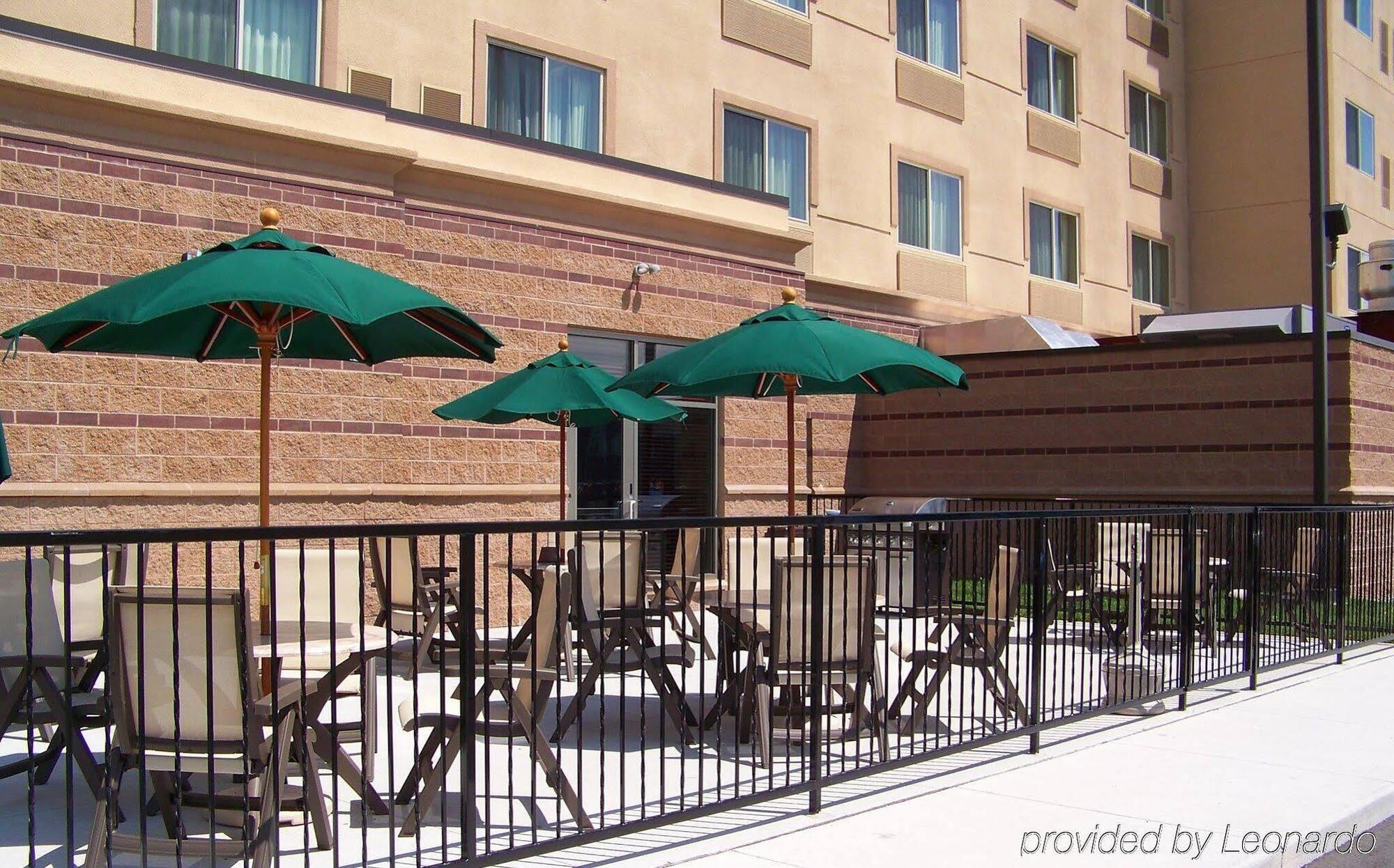 Holiday Inn & Suites Green Bay Stadium By Ihg Exterior photo